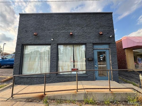 8411 Olive Boulevard, University City, MO 63132
