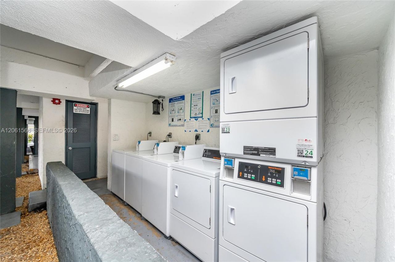 444 SW 27th Ave , Unit 24, Miami, FL 33135 Photo