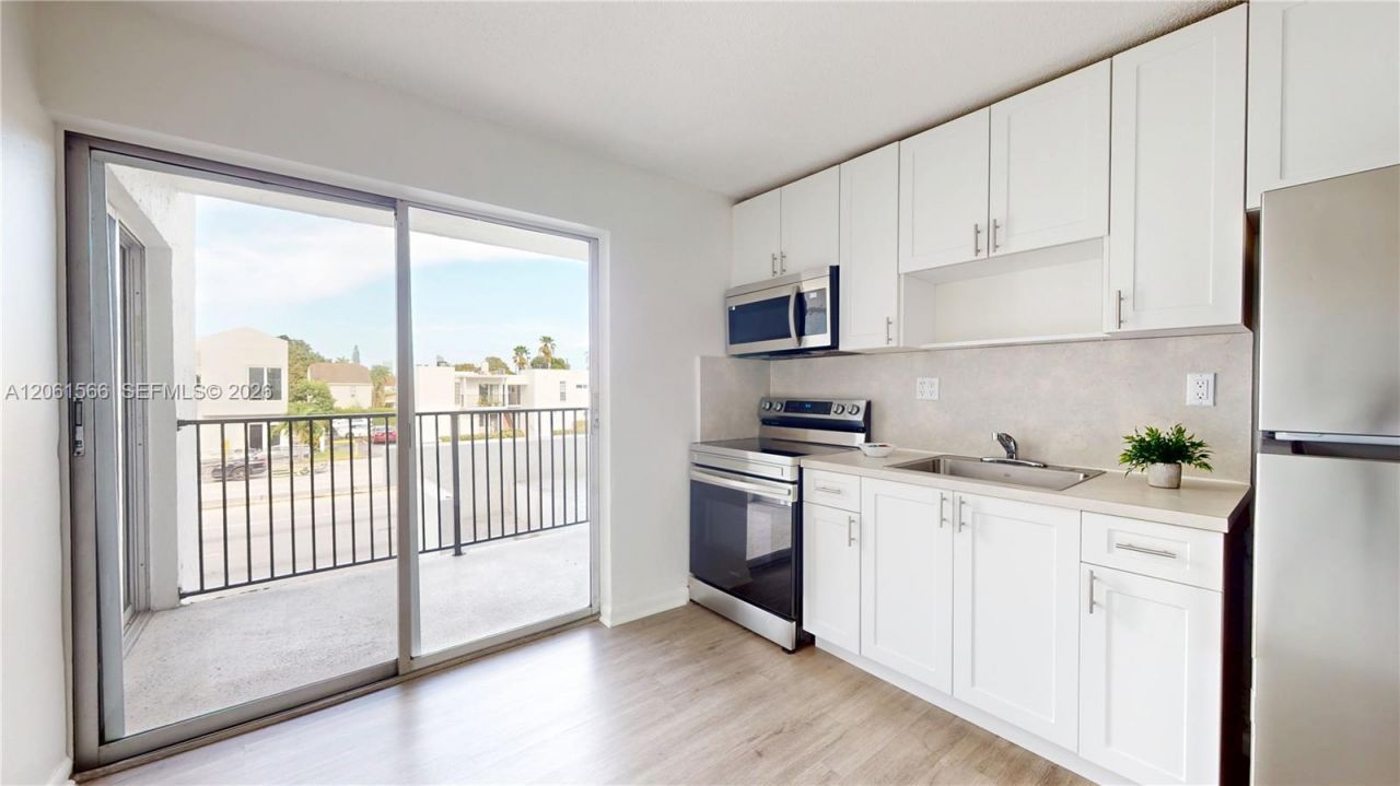 444 SW 27th Ave , Unit 24, Miami, FL 33135 Photo