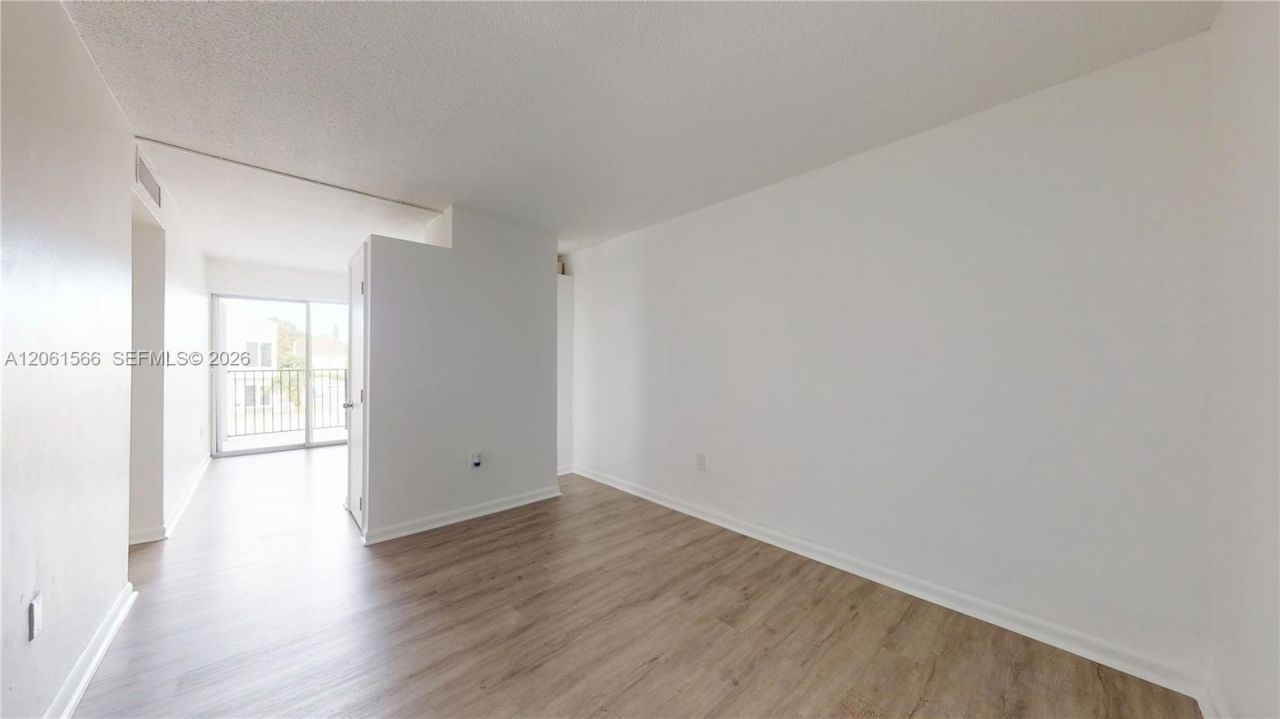 444 SW 27th Ave , Unit 24, Miami, FL 33135 Photo