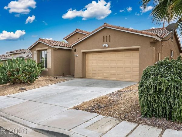 10513 Shanna Trellis Avenue, Las Vegas, NV 89144