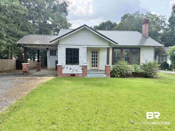 1004 S Pensacola Avenue, Atmore, AL 36502