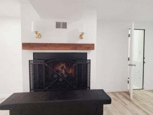 908 N YORK ROAD, STERLING, VA 20164