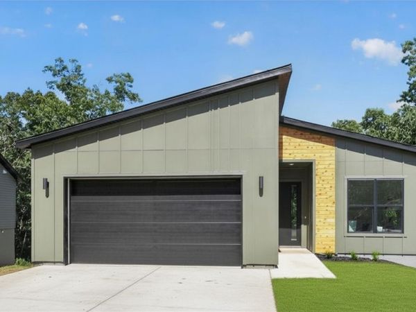 15 St Asaph Drive, Bella Vista, AR 72714