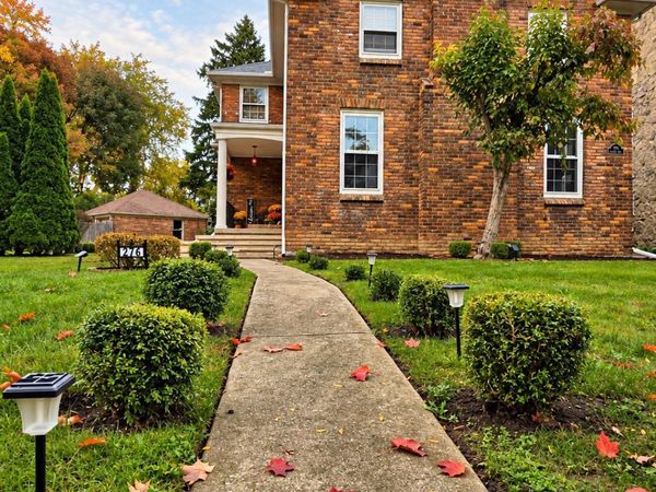 276 Lewiston Road, Grosse Pointe Farms, Mi 48236