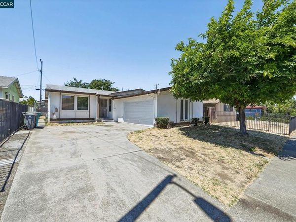 373 Sawyer St, Vallejo, CA 94589