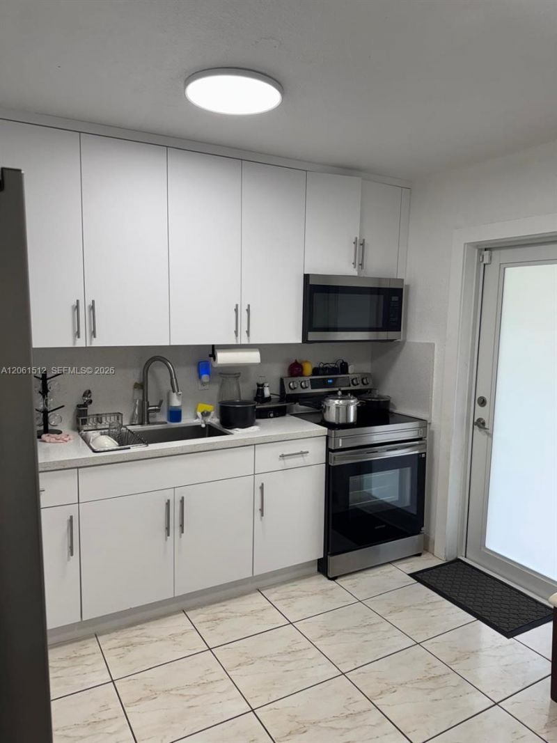 80 W 56th St , Hialeah, FL 33012 Photo
