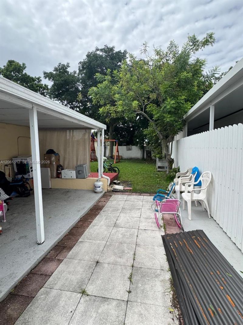 80 W 56th St , Hialeah, FL 33012 Photo