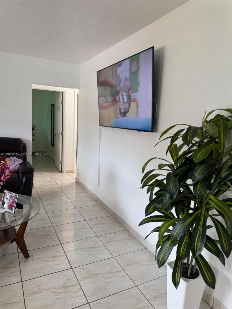 80 W 56th St , Hialeah, FL 33012 Photo