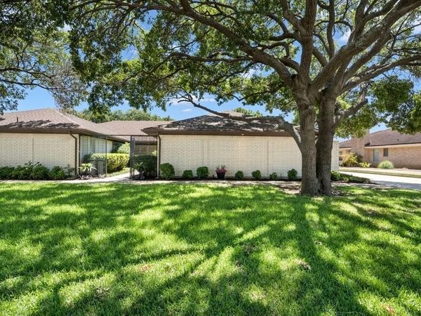 5115 Ledgestone Drive , Fort Worth, TX 76132