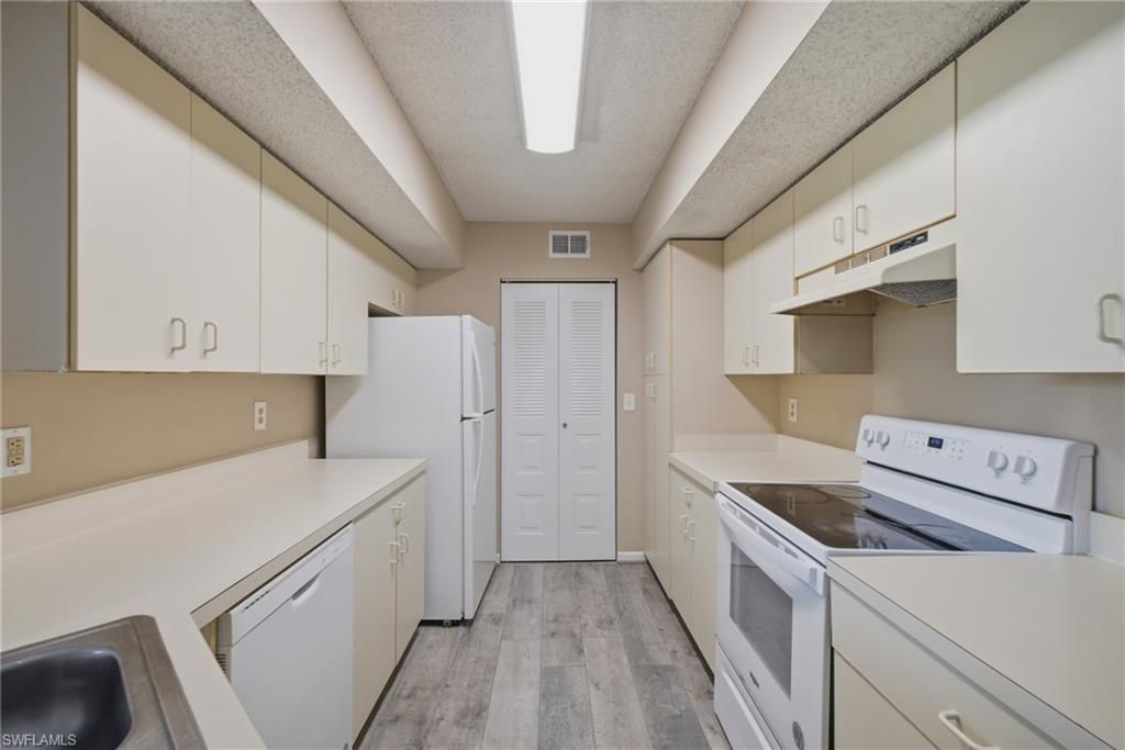 13605 Eagle Ridge Dr, Fort Myers, FL 33912 Photo