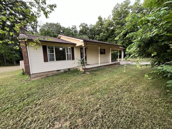 75 Moore Avenue, Batesville, AR 72501