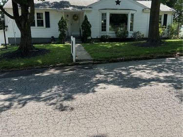41 8th Street, Barberton, OH 44203