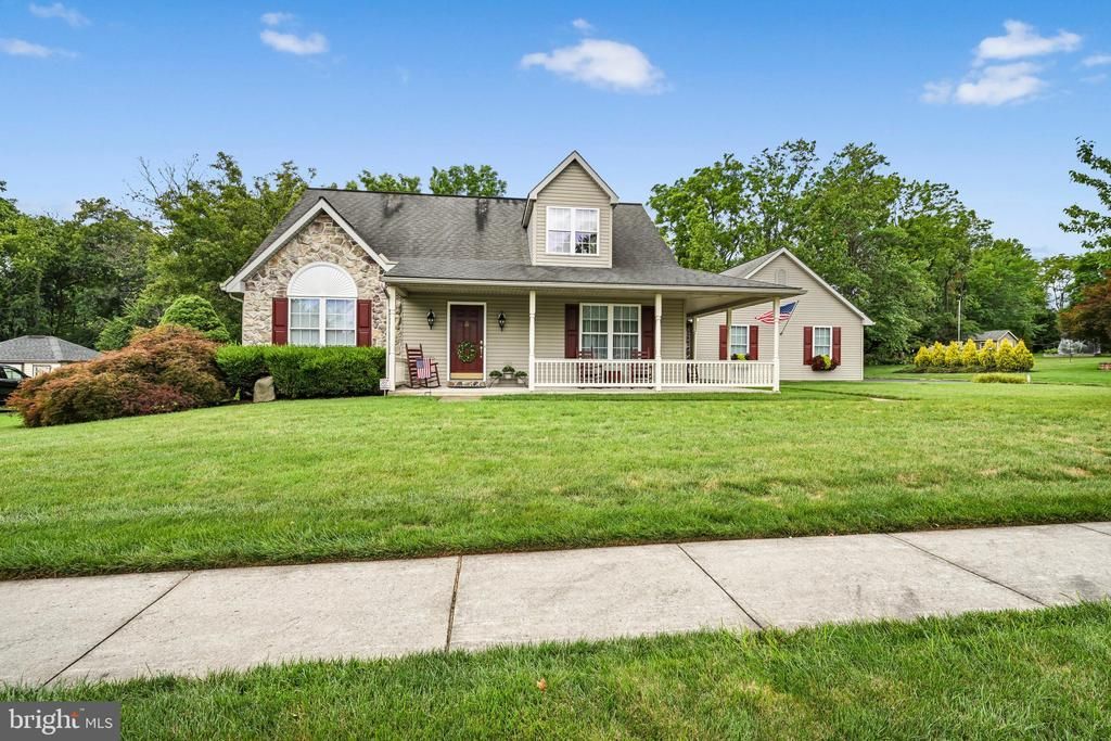 1374 CLEARVIEW DRIVE, DENVER, PA 17517