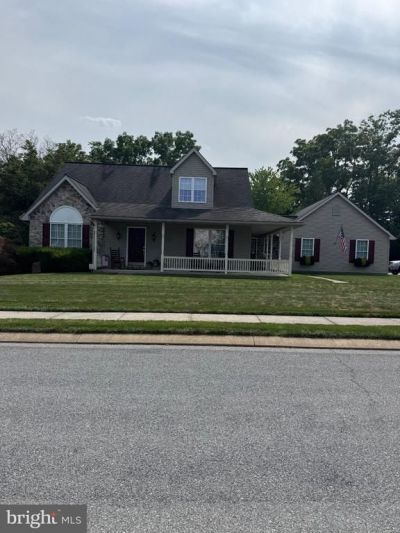 1374 CLEARVIEW DRIVE, DENVER, PA 17517