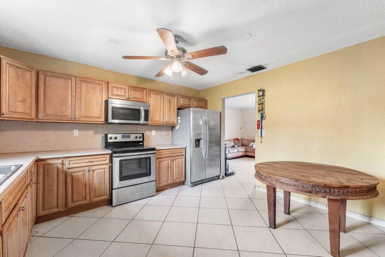 2011 SW 99th Terrace, Miramar, FL 33025 Photo