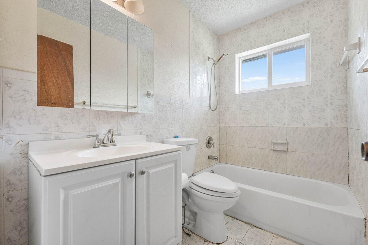 2011 SW 99th Terrace, Miramar, FL 33025 Photo