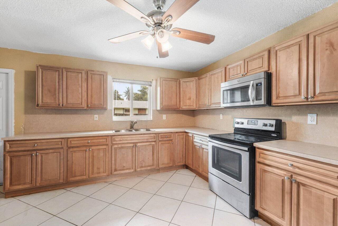 2011 SW 99th Terrace, Miramar, FL 33025 Photo