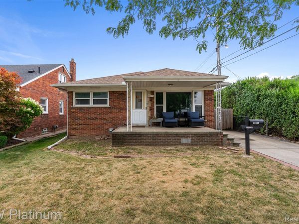 22300 Alger Street, St Clair Shores, Mi 48080