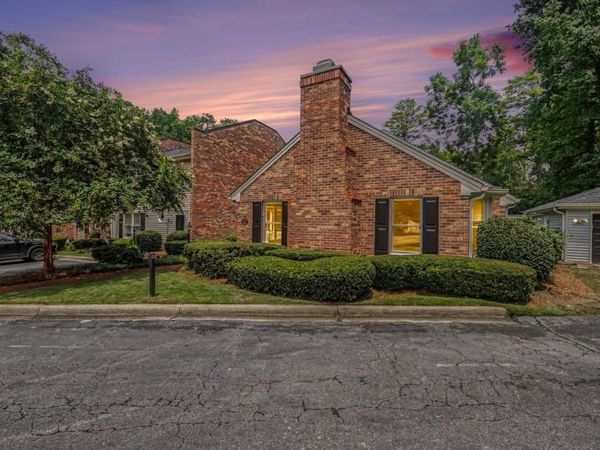 1527 September Chase, Decatur, GA 30033