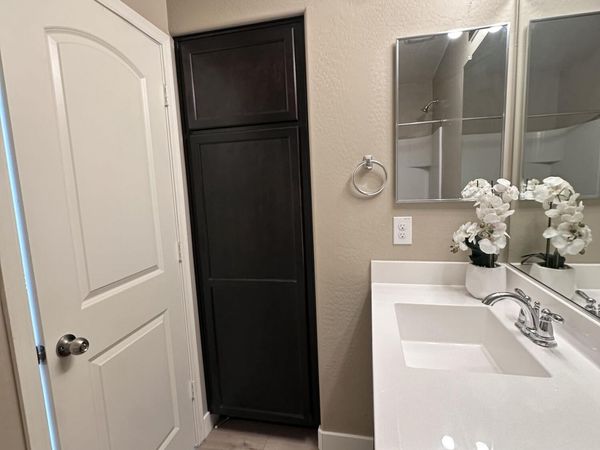 1836 N 77TH Glen, Phoenix, AZ 85035