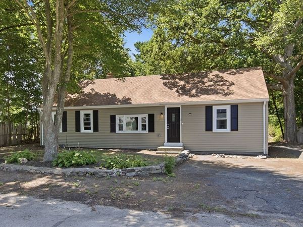 12 Elizabeth St, Stoughton, MA 02072