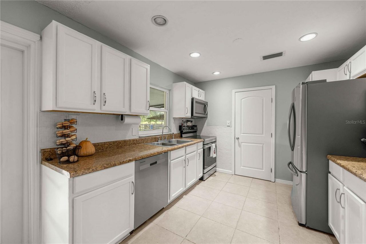 15027 SW 91st Street, Archer, FL 32618 Photo