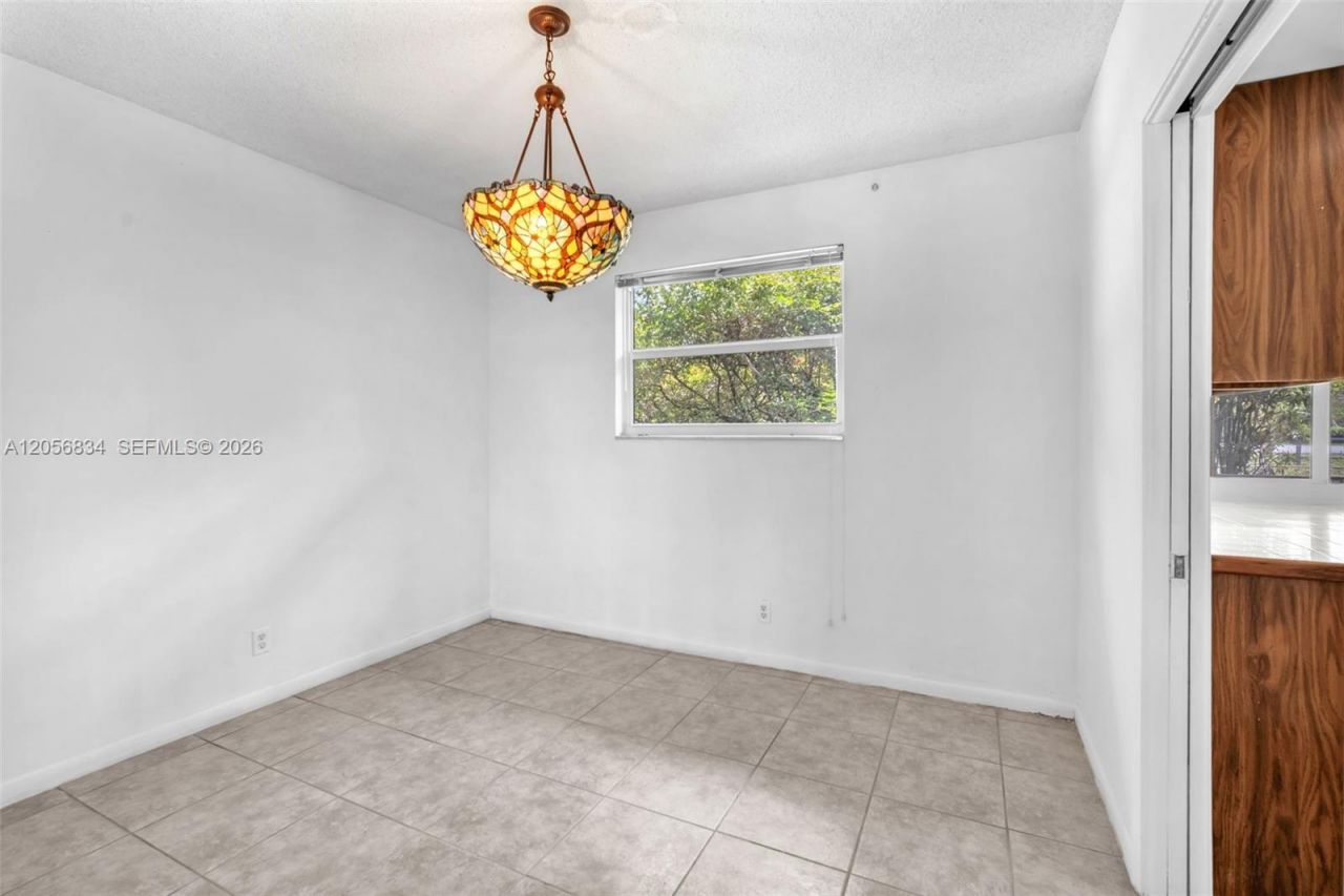 4770 SW 70th Ter, Davie, FL 33314 Photo