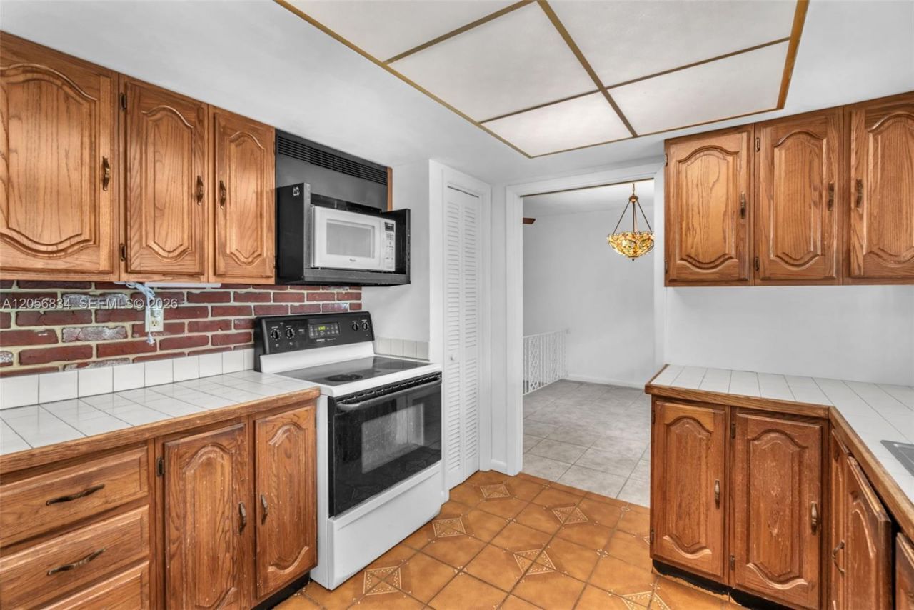4770 SW 70th Ter, Davie, FL 33314 Photo