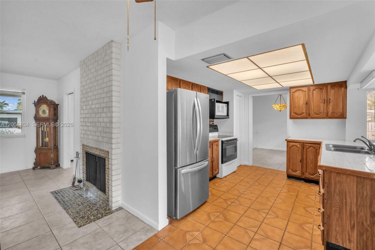 4770 SW 70th Ter, Davie, FL 33314 Photo