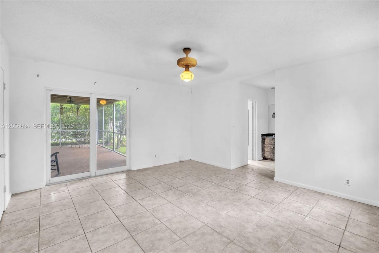 4770 SW 70th Ter, Davie, FL 33314 Photo