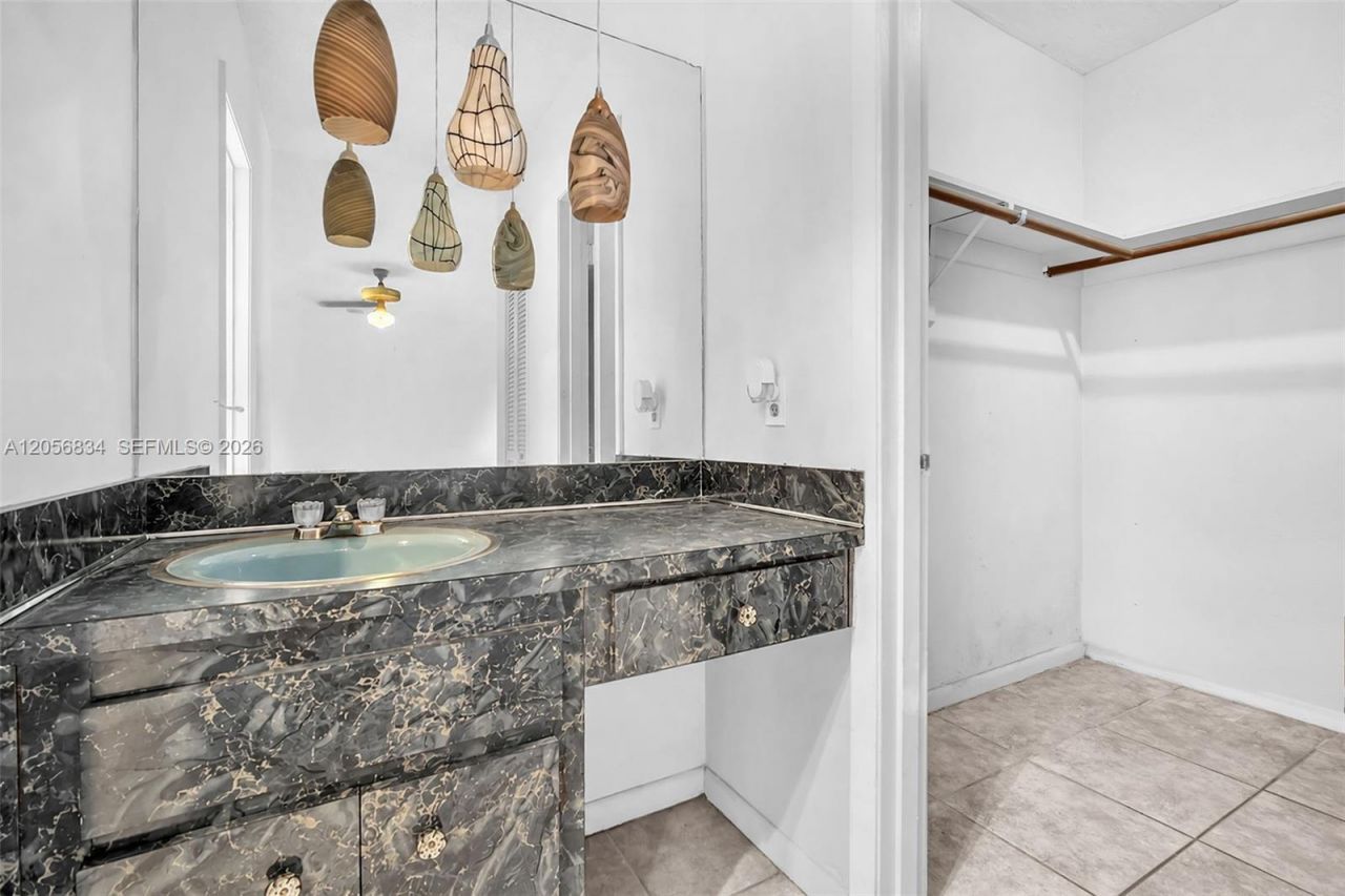 4770 SW 70th Ter, Davie, FL 33314 Photo