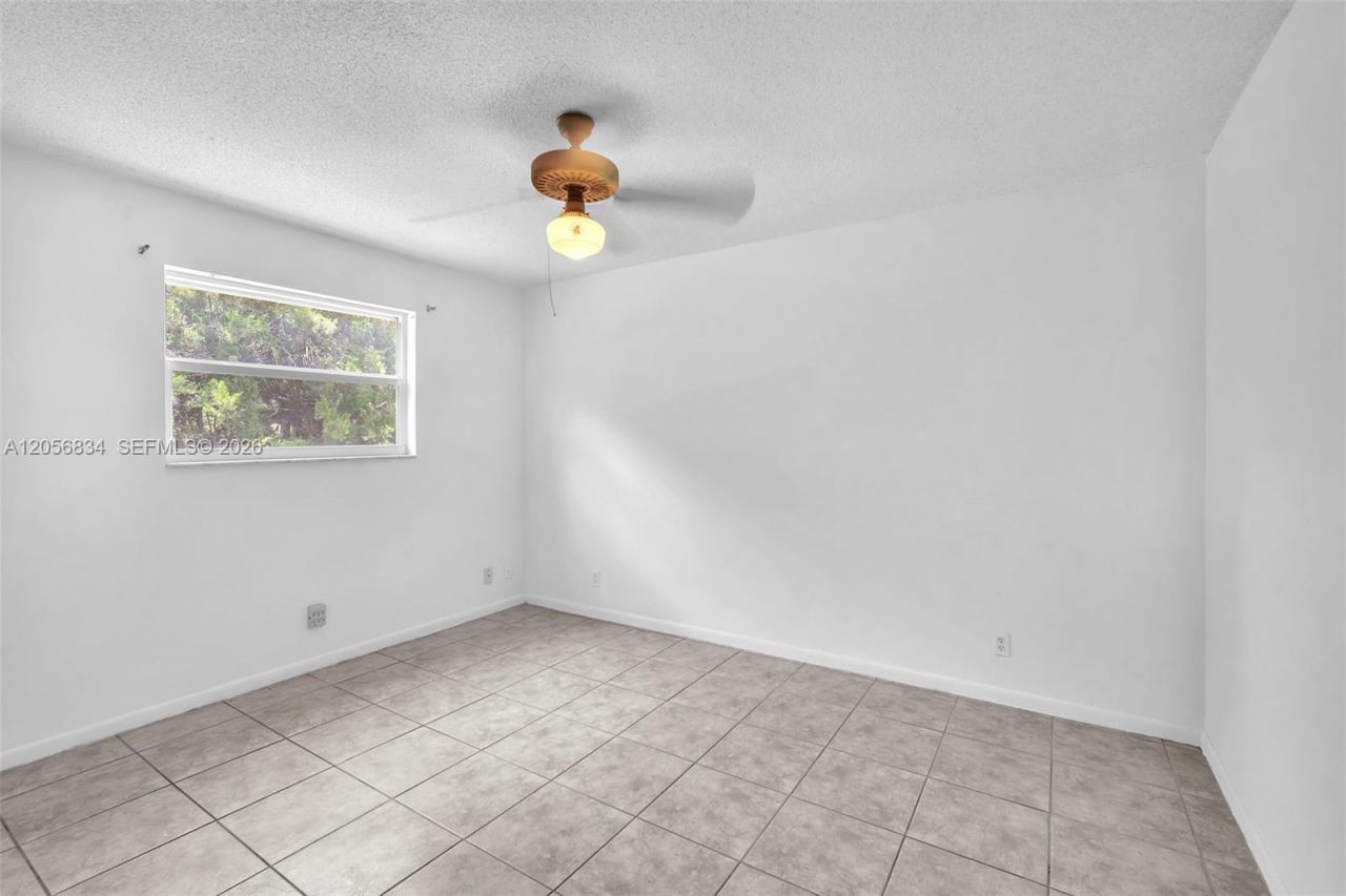 4770 SW 70th Ter, Davie, FL 33314 Photo