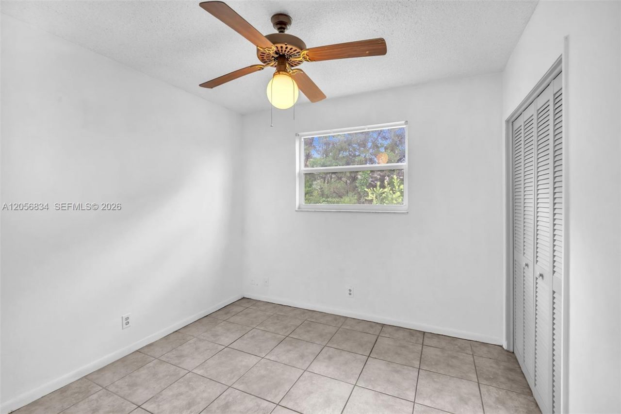 4770 SW 70th Ter, Davie, FL 33314 Photo