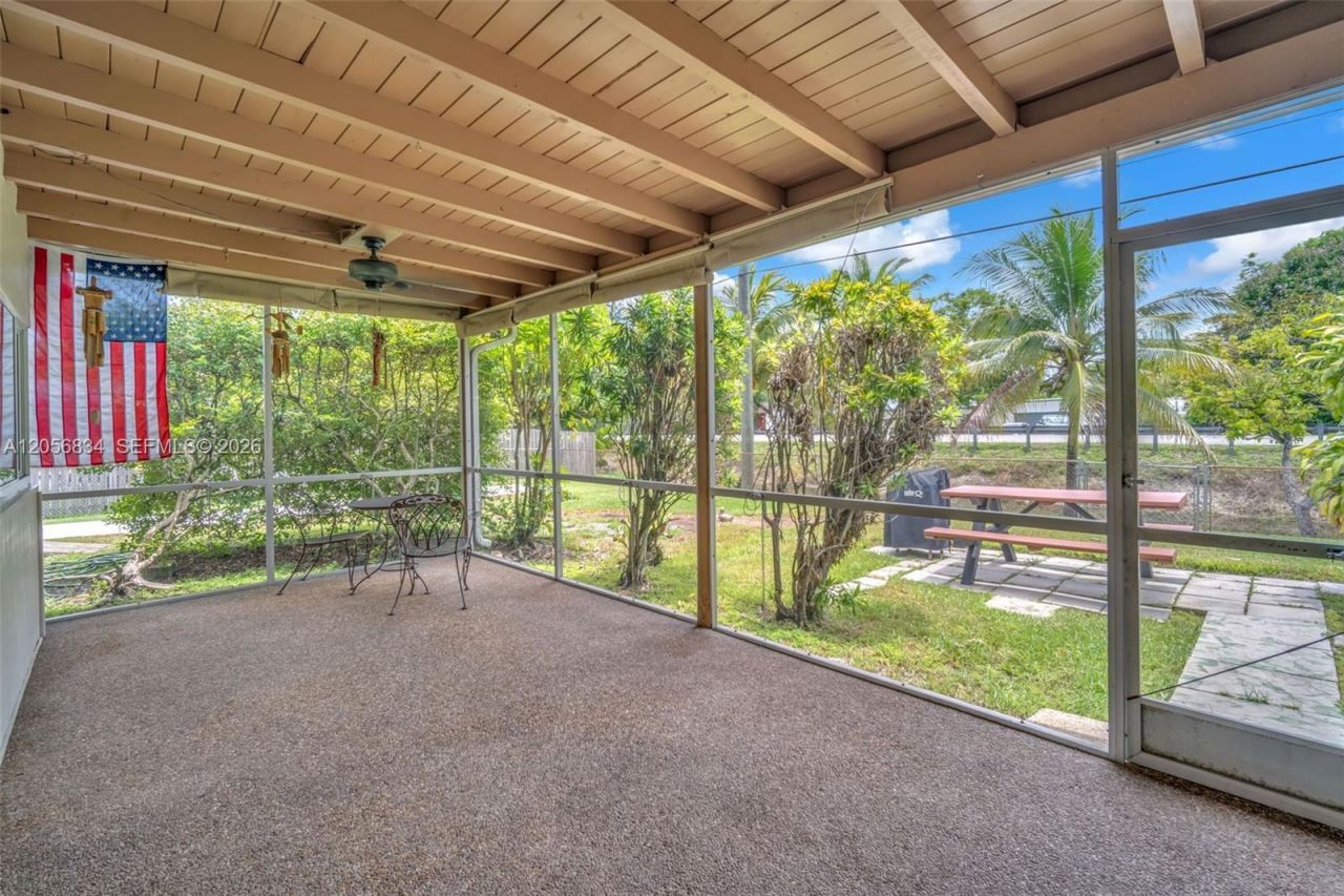 4770 SW 70th Ter, Davie, FL 33314 Photo