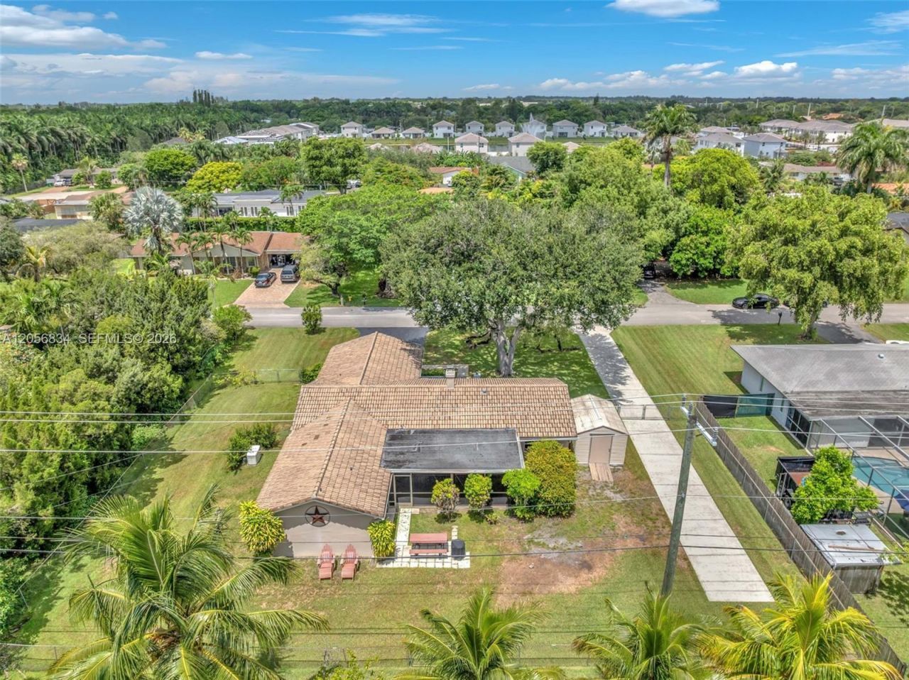 4770 SW 70th Ter, Davie, FL 33314 Photo