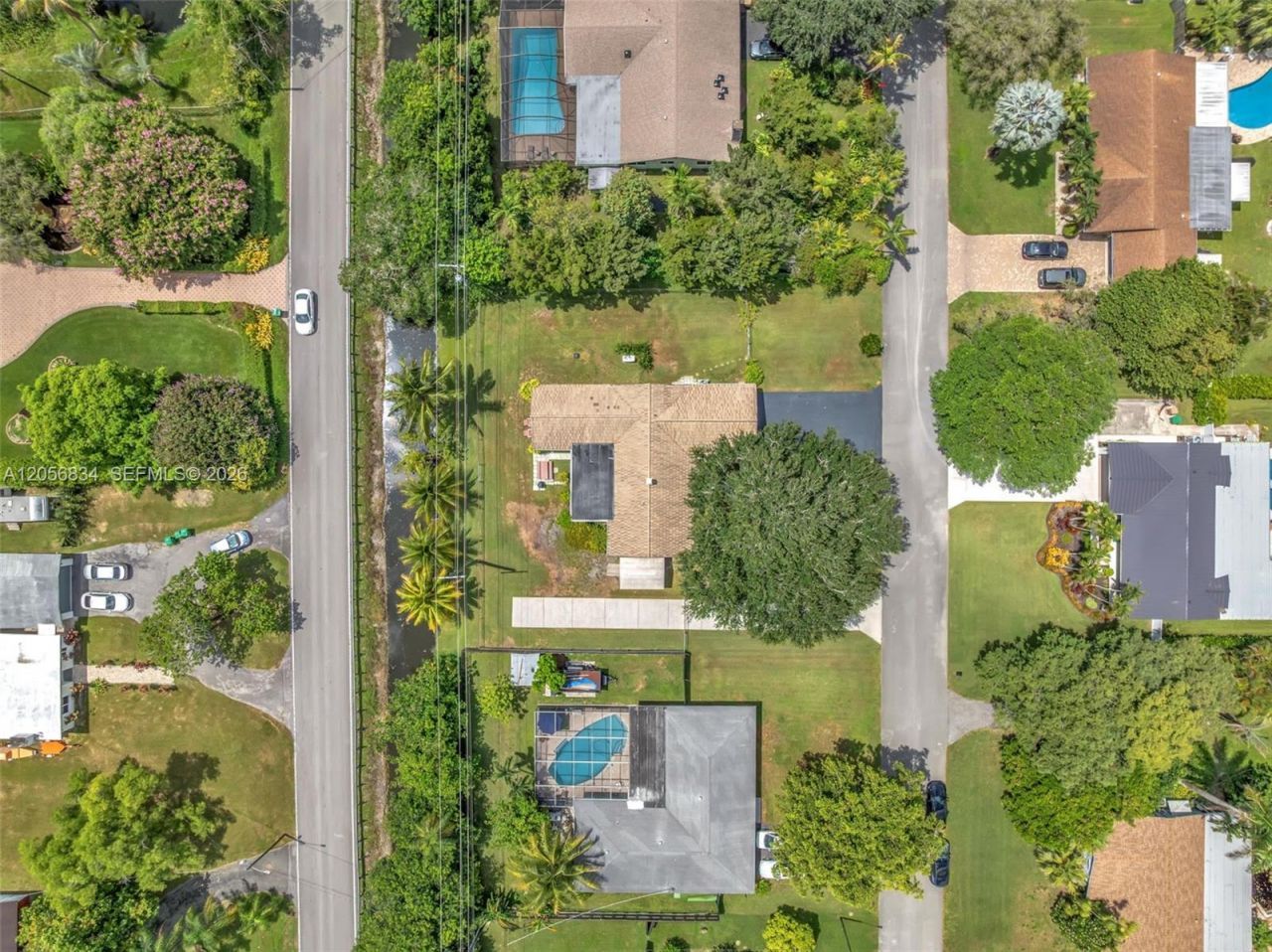 4770 SW 70th Ter, Davie, FL 33314 Photo