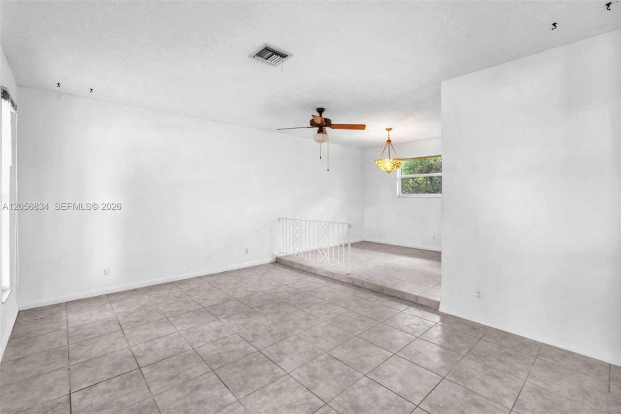 4770 SW 70th Ter, Davie, FL 33314 Photo