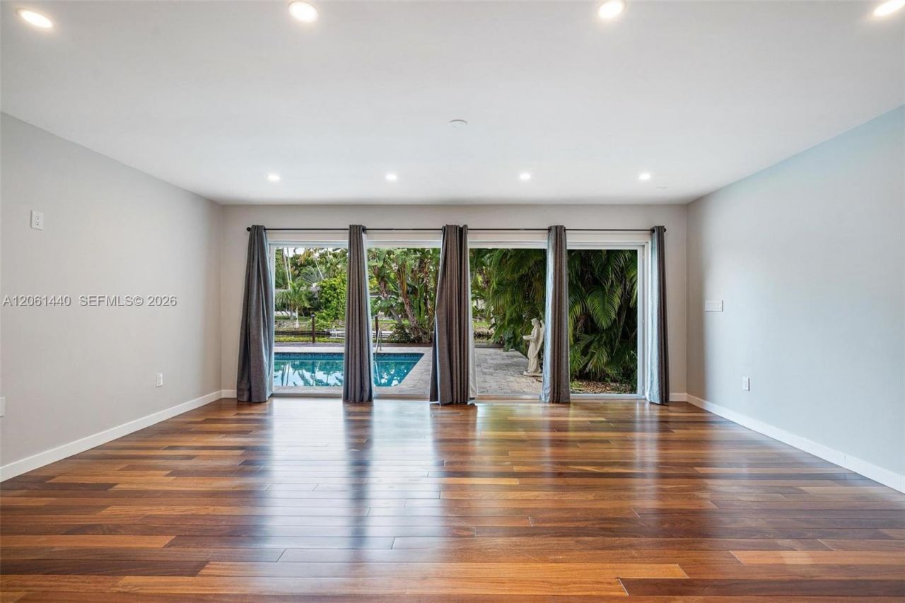 739 Blue Rd , Coral Gables, FL 33146 Photo