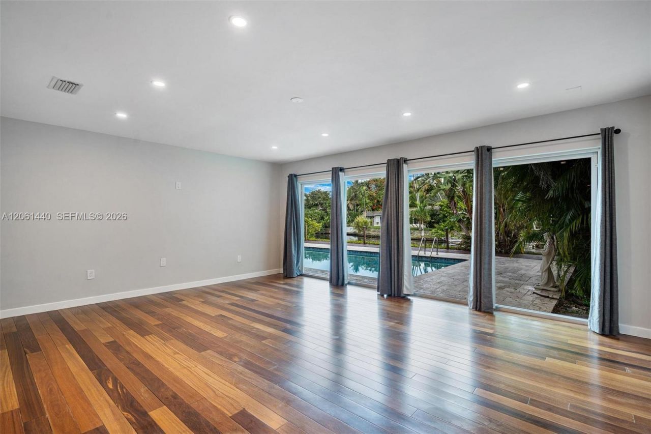 739 Blue Rd , Coral Gables, FL 33146 Photo