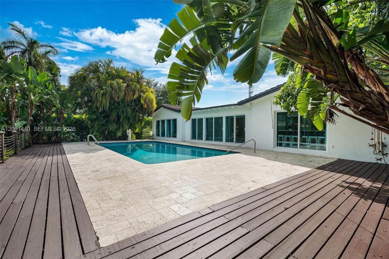 739 Blue Rd , Coral Gables, FL 33146 Photo
