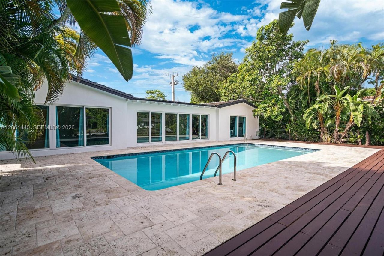 739 Blue Rd , Coral Gables, FL 33146 Photo