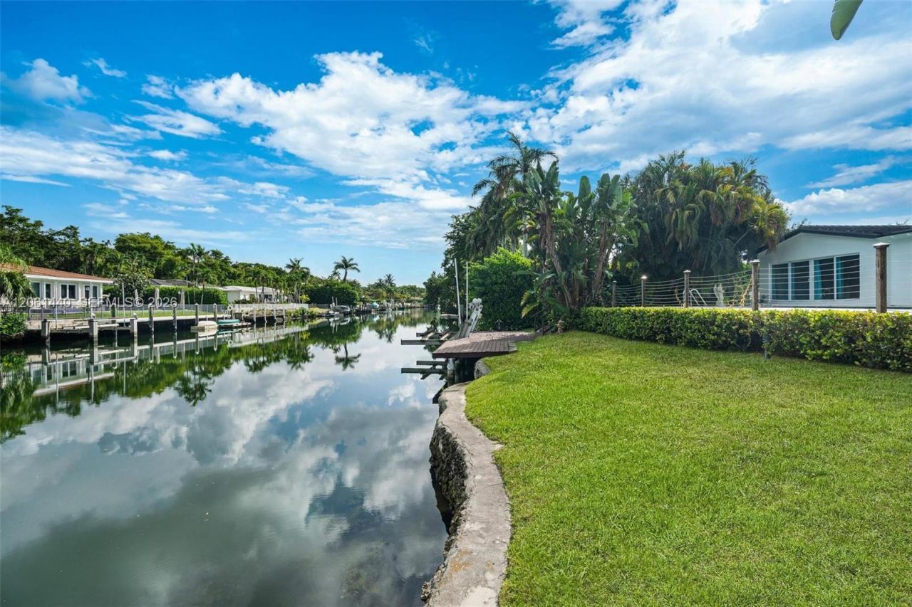 739 Blue Rd , Coral Gables, FL 33146 Photo
