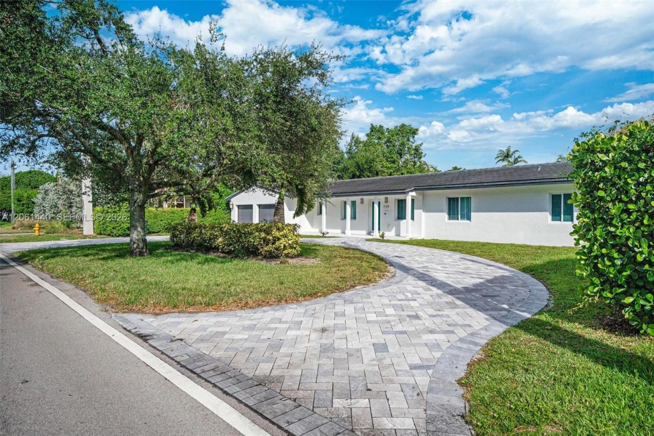 739 Blue Rd , Coral Gables, FL 33146 Photo