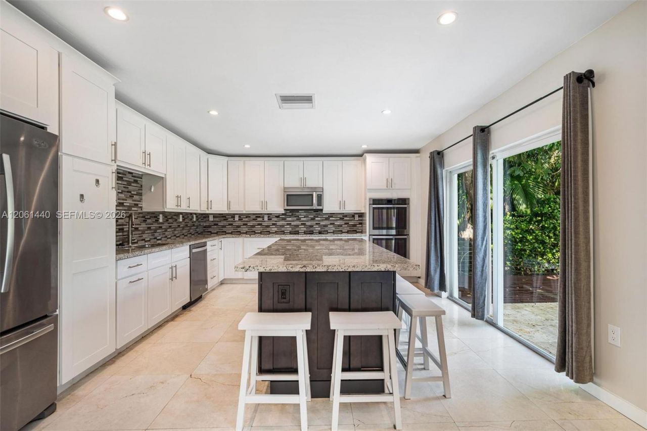 739 Blue Rd , Coral Gables, FL 33146 Photo