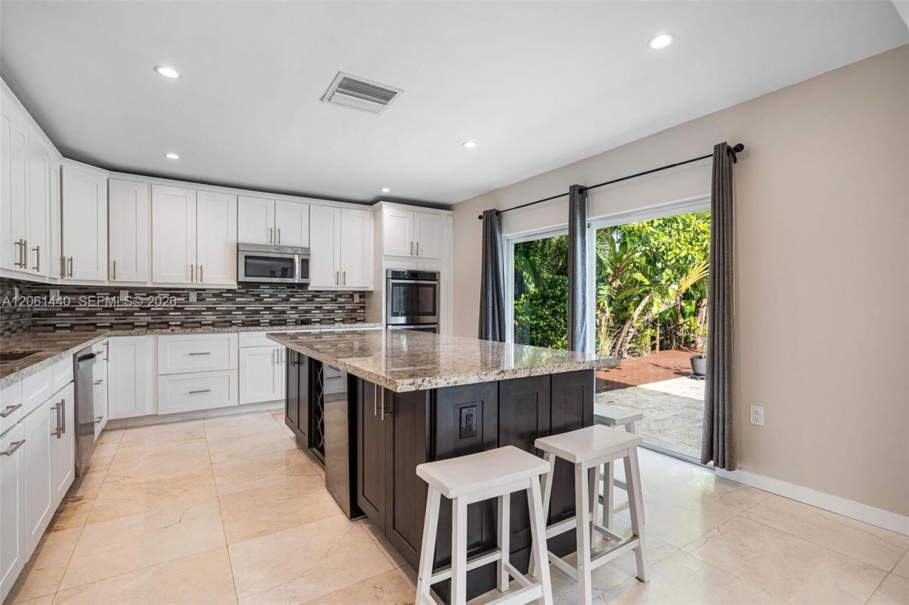 739 Blue Rd , Coral Gables, FL 33146 Photo