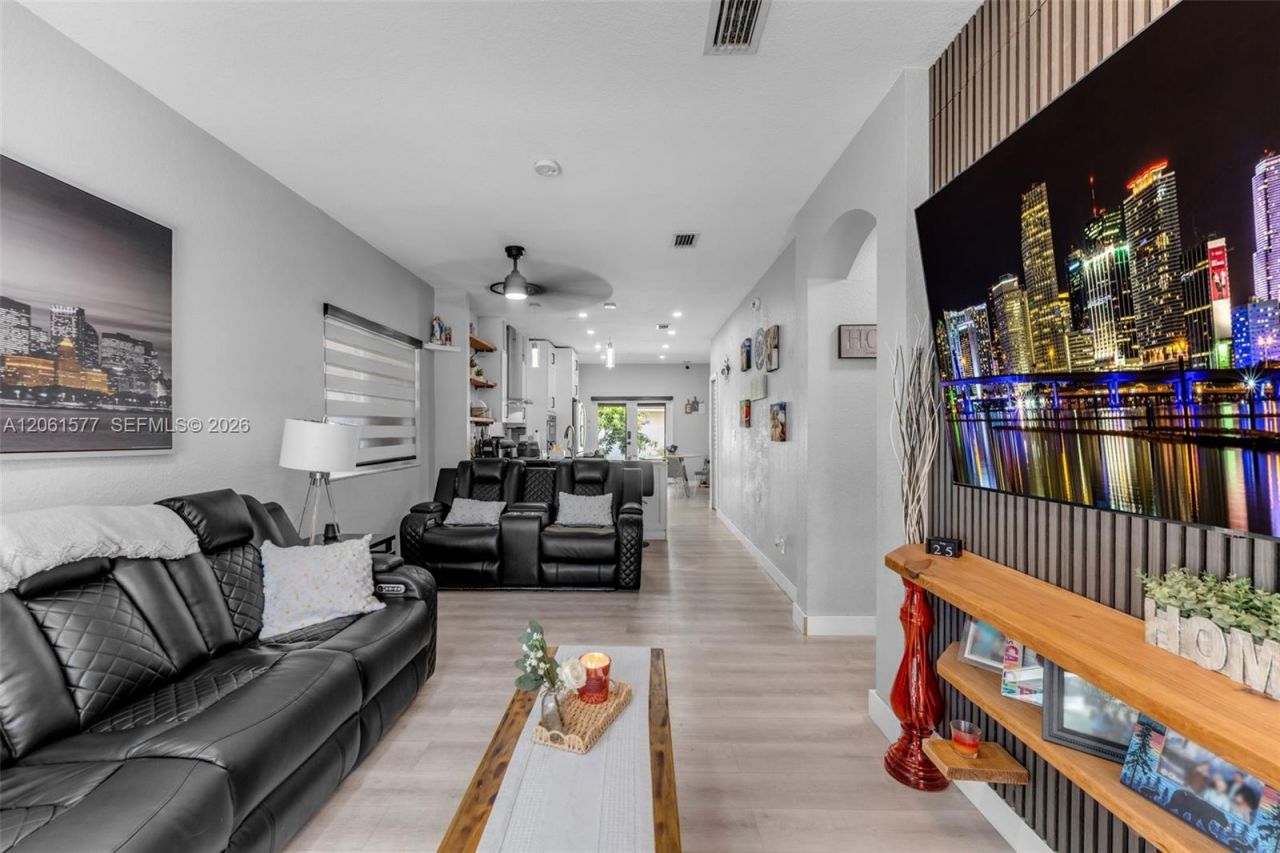 12260 SW 214th St , Unit 2, Miami, FL 33177 Photo