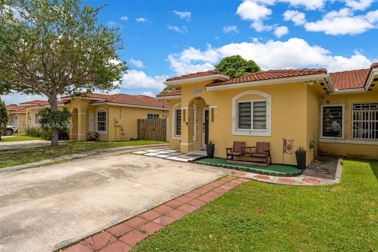 12260 SW 214th St , Unit 2, Miami, FL 33177 Photo