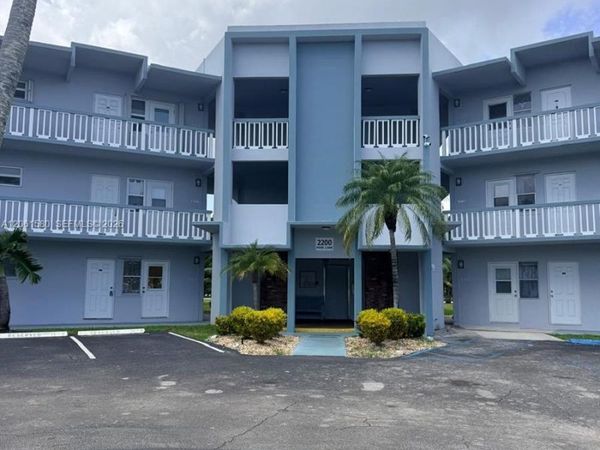 2200 Park Ln, Unit 311, Hollywood, FL 33021