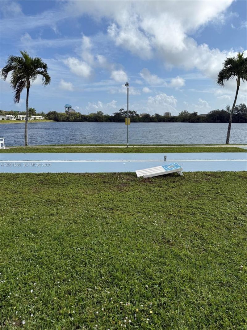 2200 Park Ln , Unit 311, Hollywood, FL 33021 Photo
